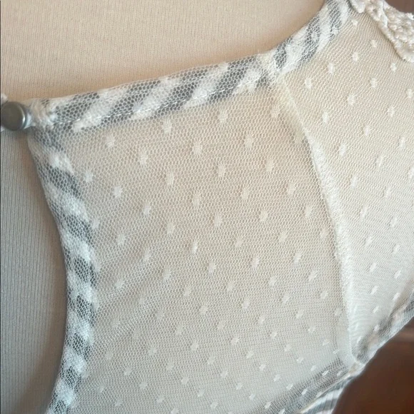 Maurices NWT⭐️Gray & White Lace Tank Top - Picture 4 of 10